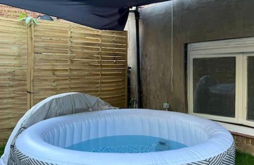 Koekelberg Apartment | Appartement avec jardin et jacuzzi - Koekelberg