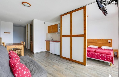 Chamrousse Apartment | Appartement Avec Terrasse à Proximité des Pistes