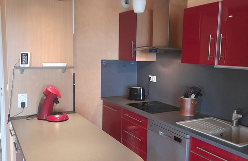 Severac-d'Aveyron Apartment | Appartement Calme en Dernier Étage Avec Ascenseur