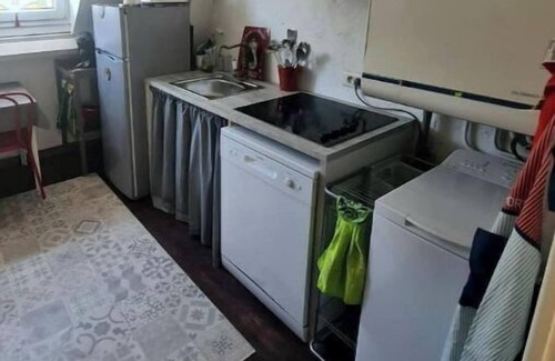 Aurillac House | APPARTEMENT CENTRE VILLE TERRASSE JARDIN GARAGE Chez Priscilla