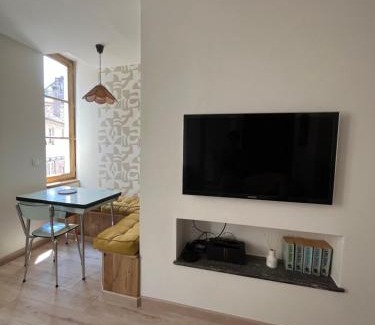 Figeac Apartment | Appartement Champollion 2