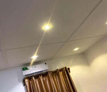 Ouidah Apartment | Appartement climatisé 3 pièces avec Wifi à Ouidah