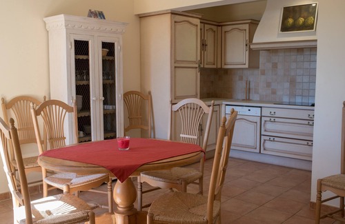 Saint-Trinit Condo | Appartement Confortable au Calme | Parking