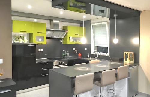 Apach Apartment | Appartement confortable à Apach avec balcon