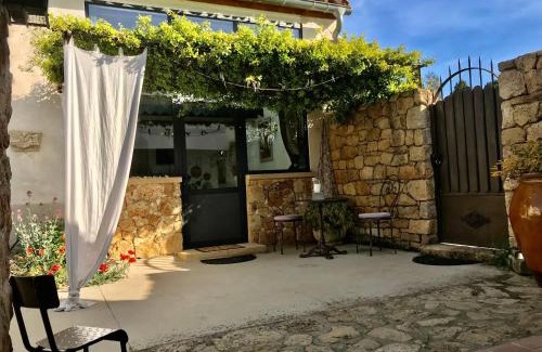 Grans Apartment | Appartement dans Mas Provencal