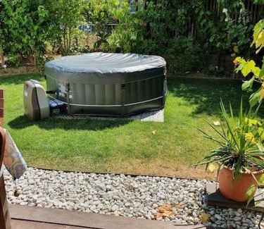 La Bourgogne Apartment | Appartement dans un jardin, 3 chambres