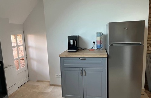 Givry Apartment | Appartement de Charme et Spacieux, Équipé de la Climatisation et D'un Sauna