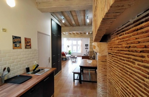 Old Town Apartment | Appartement du Seizième Siècle Entièrement Rénové