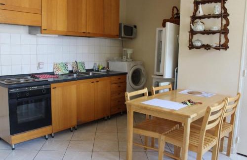 Toul Apartment | Appartement Duplex Confortable au Cœur de Toul avec Parking, Climatisation et Proche Gare - FR-1-584-60