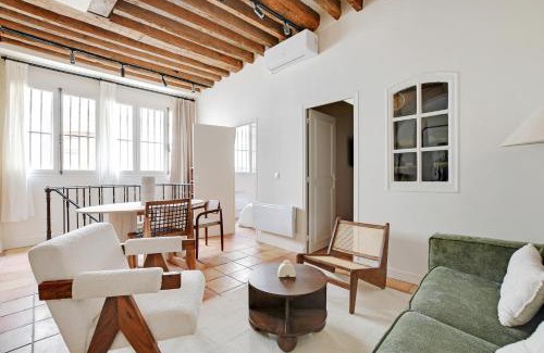 Quartier de l'Ecole-Militaire Apartment | Appartement duplex in Saint-Germain-des-Prés