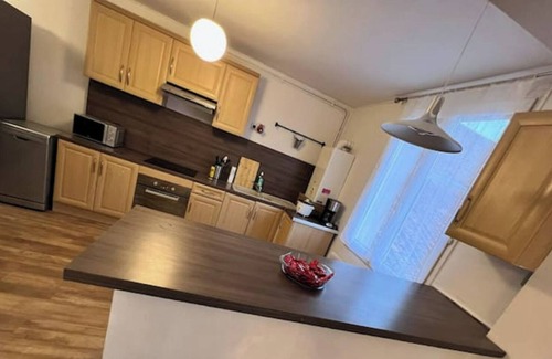 Caudebec-les-Elbeuf Apartment | Appartement en Plein Centre D'elbeuf