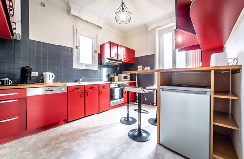 Brive-la-Gaillarde Apartment | ★ Appartement Elégant ★ Parking ★ Lit King Size