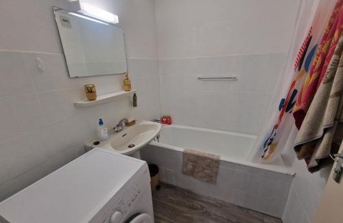 La Celle-sous-Gouzon Apartment | Appartement entre mer et montagne