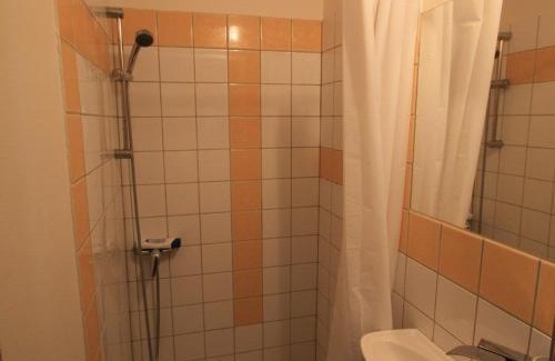 Toul Apartment | Appartement historique avec 4 chambres, parking, à proximité des attractions à Toul - FR-1-584-114