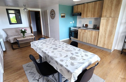 Pugny-Chatenod Apartment | Appartement Indépendant 3 40m² Parking Gratuit, vue sur le lac
