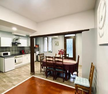 Saint-Clement Apartment | Appartement Indépendant avec jardin, entrée autonome par boîte à clé , Self-Check-In