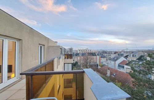 Hincmar Apartment | Appartement "Le Biarritz" - vue Cathédrale et Parking gratuit