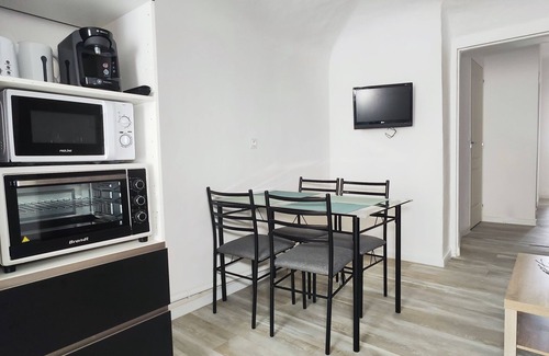 Saint-Ambroix Apartment | Appartement Le République Idéalement Situé