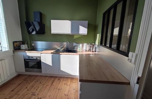 Quartier de France Apartment | Appartement lumineux refait à neuf, cœur de ville