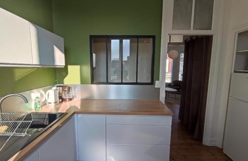 Quartier de France Apartment | Appartement lumineux refait à neuf, cœur de ville