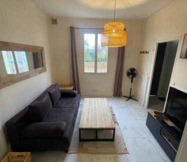 Bagnolet Apartment | Appartement moderne à Bagnolet, 60 m² avec Jacuzzi