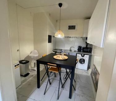 Bagnolet Apartment | Appartement moderne à Bagnolet, 60 m² avec Jacuzzi