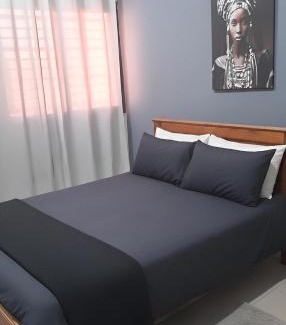 Bamako Apartment | Appartement Moderne PanneaUx Solaires Golf, Bamako