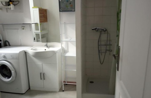 Saint-Ambroix Apartment | appartement Netflix parking gratuit climatisation