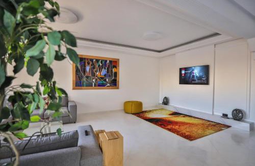 Quartier Al Adarissa Apartment | Appartement Nia Confort 2, en plein centre ville, UNIQUEMENT FAMILLES, ET COUPLES MARIÉS