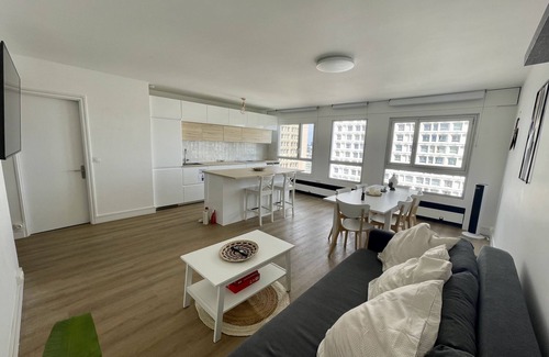 Quartier de la Maison-Blanche Apartment | Appartement Rénové Avec vue Imprenable sur Paris