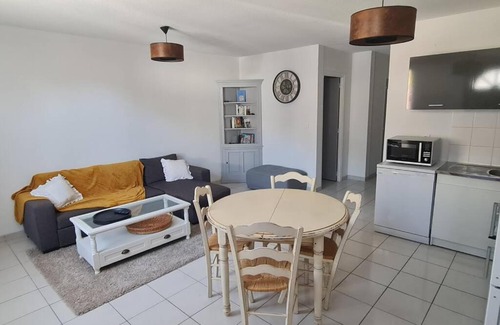 Curnier Apartment | Appartement rez-de-jardin Jas des Baronnies