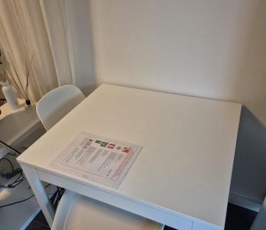 Vilvoorde Apartment | Appartement séparé avec parking dans villa