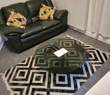 Vilvoorde Apartment | Appartement séparé avec parking dans villa