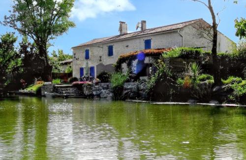 La Taillee Apartment | Appartement spacieux à La Taillée avec jardin et vélos