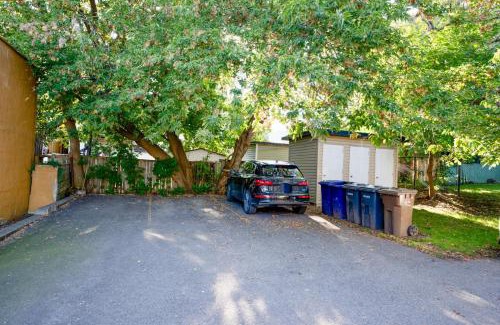 Laval-des-Rapides Apartment | Appartment 2BR 4 beds AC wi-Fi Smart TV FreeParking