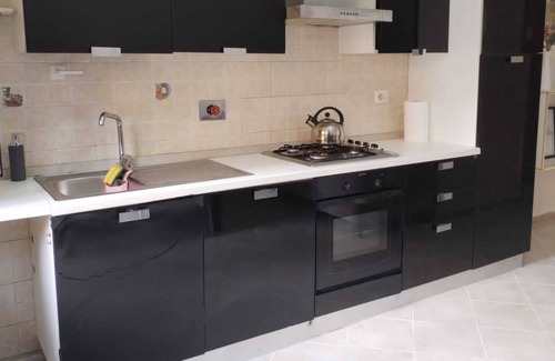 Torre Angela Apartment | Appartment for small family with king bed, in Rome city, near metro station