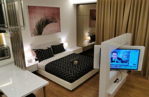 Seri Kembangan Apartment | Apple 5 @ Menara Simfoni/Symphony Tower Free Wifi/Parking/TV Box/Nexflix