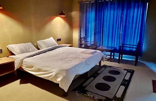 Uleytokpo Hotel | Apple Orchard Ule