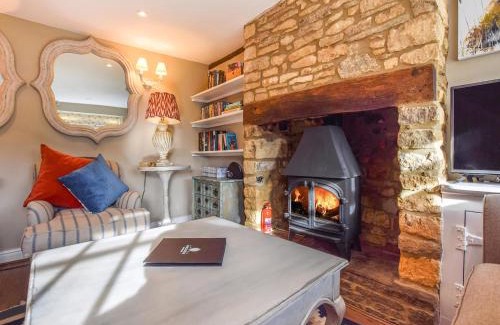 Bourton House | Appletree Cottage