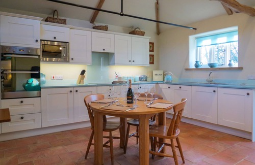 Diss Apartment | Appletree Cottage - sleeps 4 guests in 1 bedroom