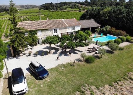 Roquemaure Apartment | Appt 2 pieces dans Mas provençal