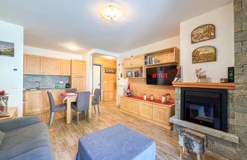 Aprica Apartment | Aprica , Lusso a 300m dalle Piste da Sci, Garage Privato e Deposito Sci Gratuito