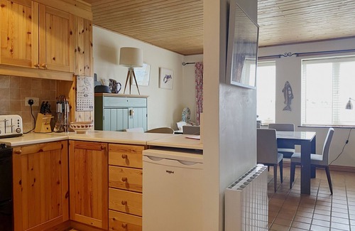 Roundstone Cottage | Apt 235 - Roundstone - sleeps 4 guests in 2 bedrooms