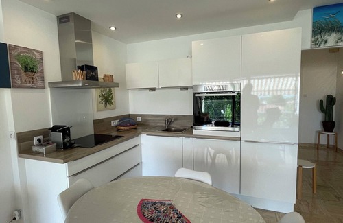 Pontaillac Apartment | Apt 4 pers, sea view, walking distance to beach.