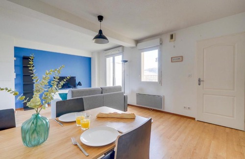 Cenon Apartment | Apt de 30 m2 - 5 min de Bordeaux - terrasse - parking