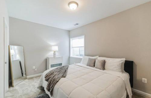 Winchester Apartment | Apt movie theater game room treadmill