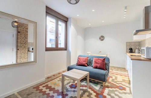 La Petxina Apartment | ☙ Apt. with Antique Floor & lots of Sun Light ❧