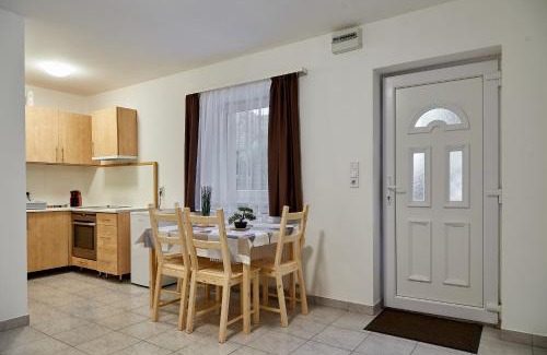 Vecses Apartment | AqFel Airport Apartment