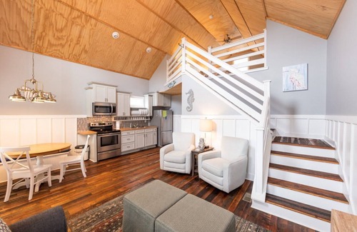 Minnesott Beach Cottage | 'Aqua'estrian - Perfectly cozy and comfortable!