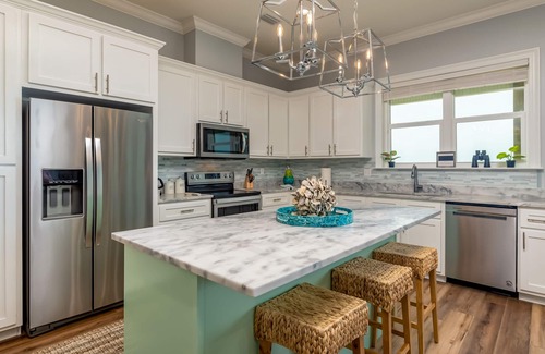 Dauphin Island House | Aqua Pearl | Holiday Openings.